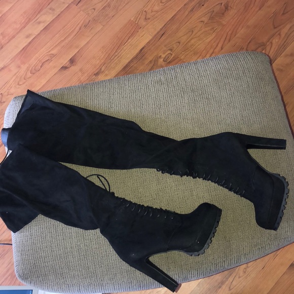 Shoe Dazzle Shoes - Thigh high Boots. Shoe dazzle